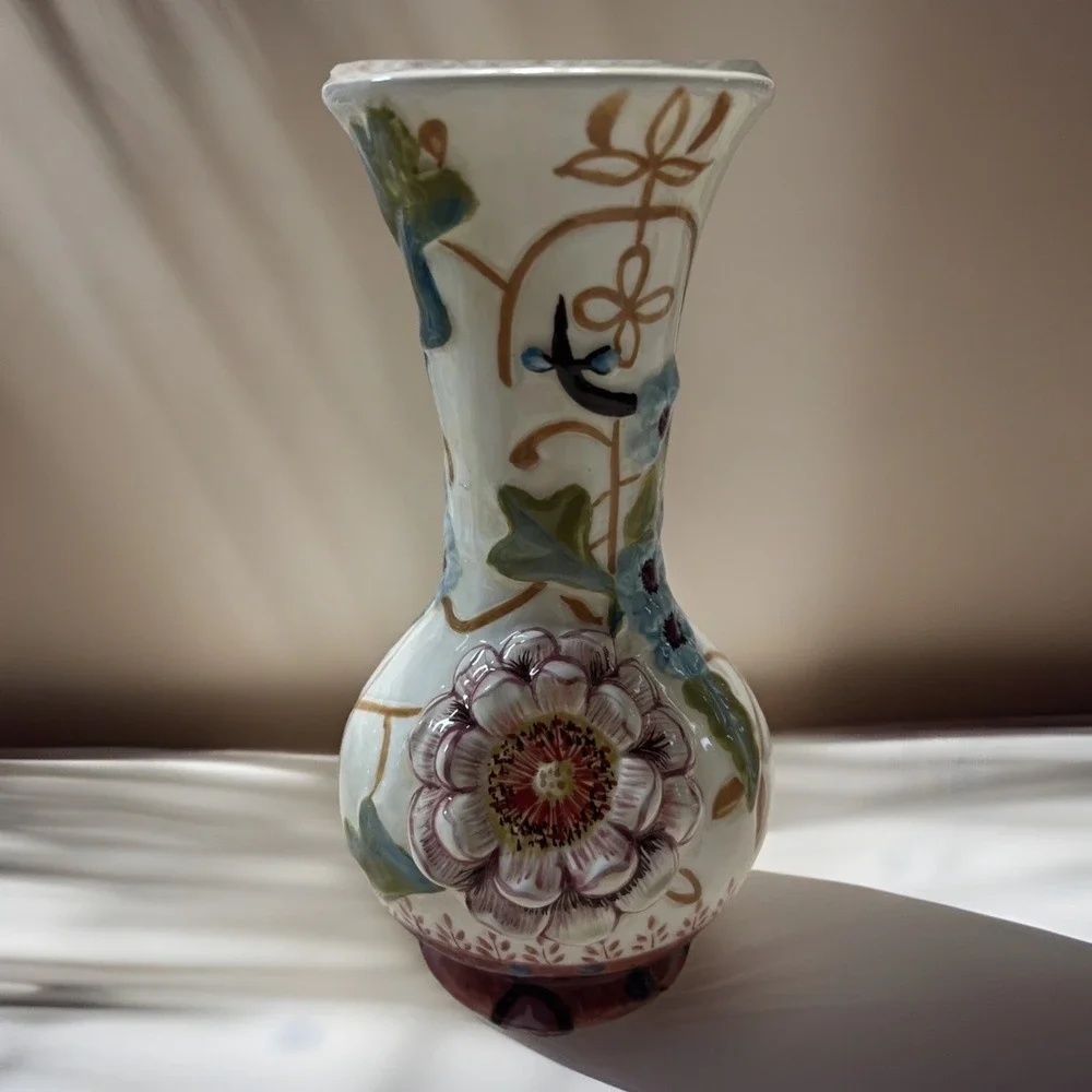 Tracy Potter Hand Painted Floral Bud Vase‎